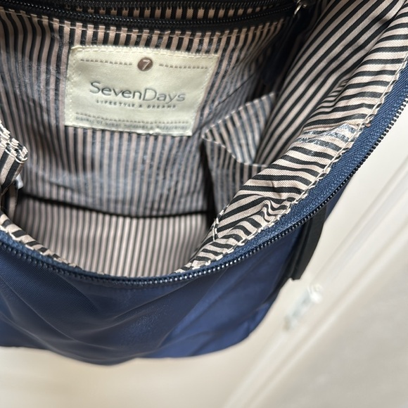 Seven Days Backpack - Picture 7 of 10